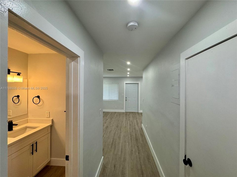 待售: $725,000 (0 贝兹, 0 浴室, 2119 平方英尺)