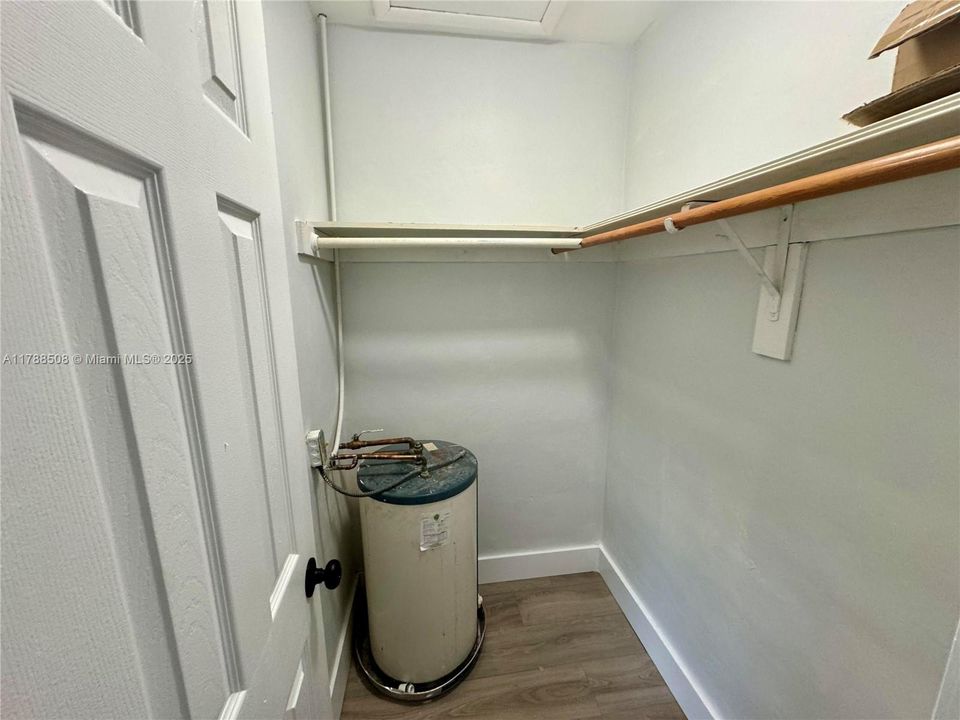 待售: $725,000 (0 贝兹, 0 浴室, 2119 平方英尺)