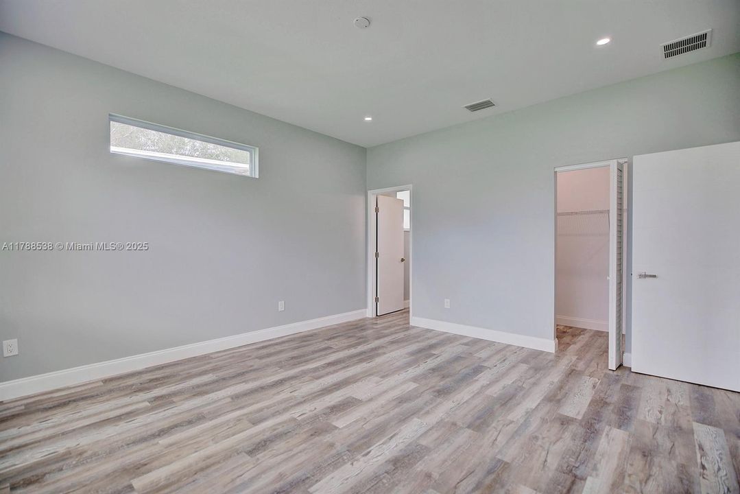 На продажу: $285,000 (3 спален, 2 ванн, 0 Квадратных фут)