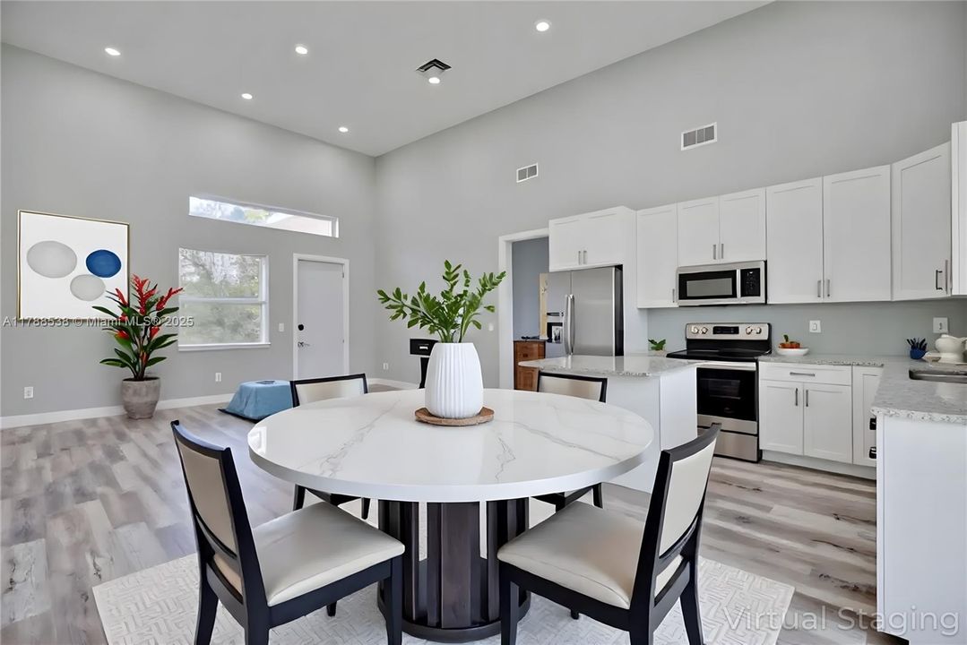 На продажу: $285,000 (3 спален, 2 ванн, 0 Квадратных фут)