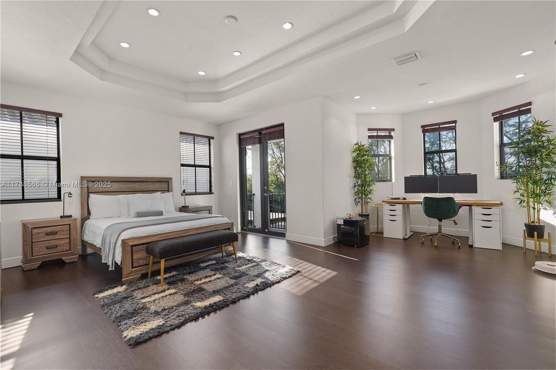 待售: $999,999 (4 贝兹, 3 浴室, 3010 平方英尺)