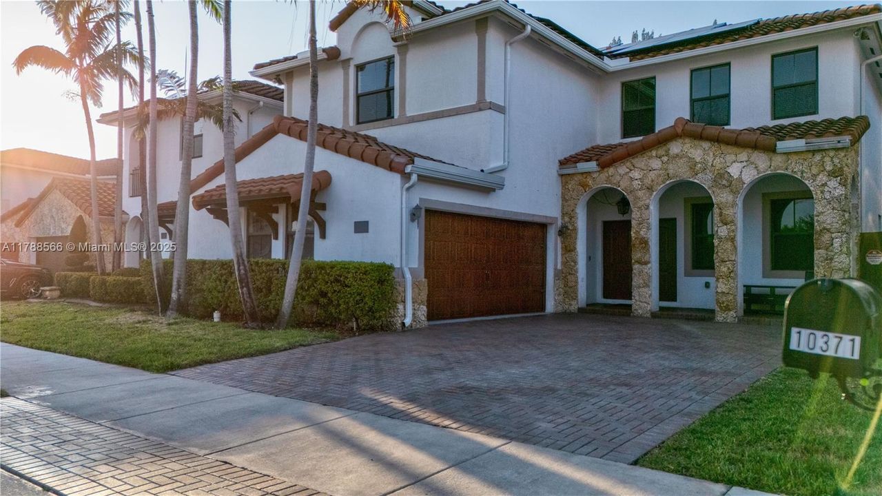 待售: $999,999 (4 贝兹, 3 浴室, 3010 平方英尺)