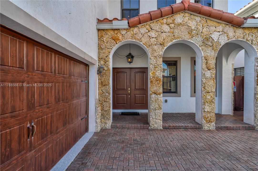 待售: $999,999 (4 贝兹, 3 浴室, 3010 平方英尺)