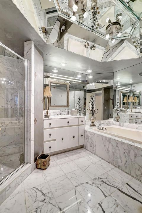 Vendido Recientemente: $795,000 (2 camas, 3 baños, 2154 Pies cuadrados)