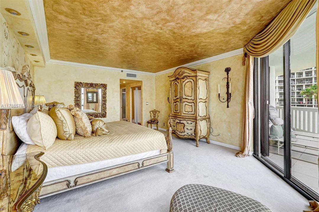 Vendido Recientemente: $795,000 (2 camas, 3 baños, 2154 Pies cuadrados)