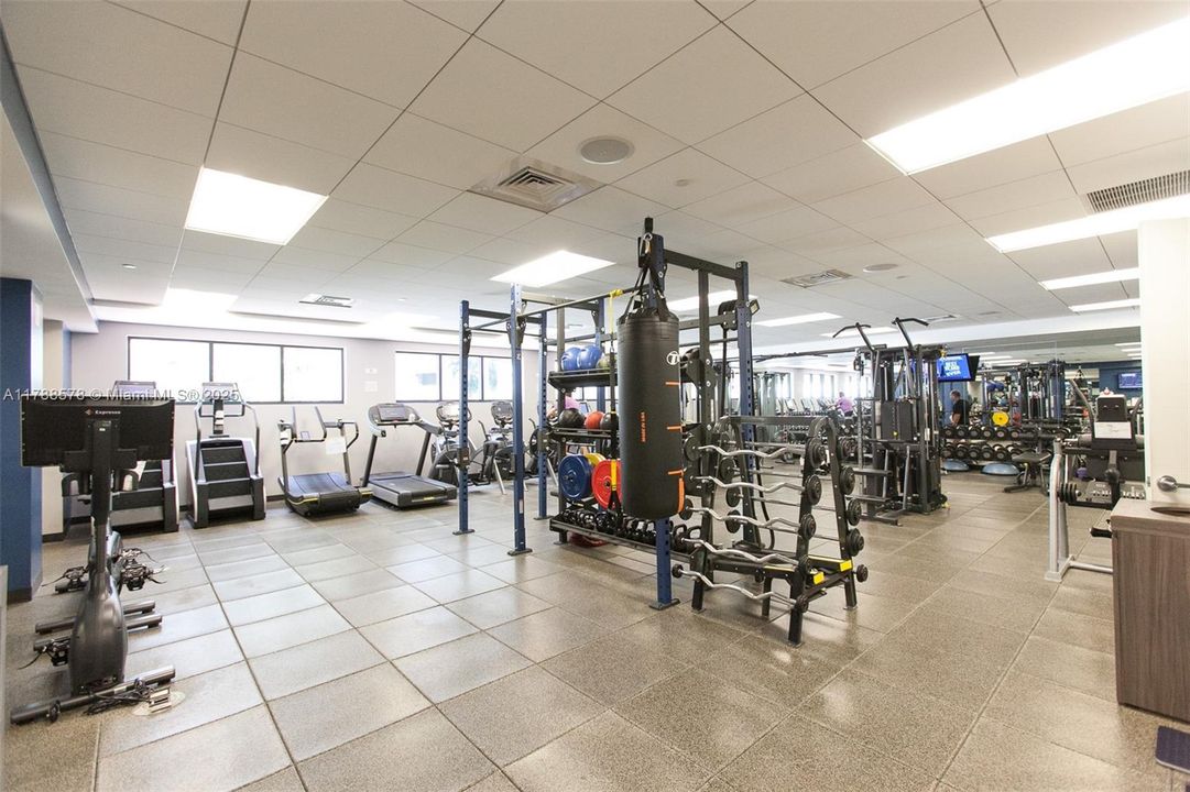 Vendido Recientemente: $795,000 (2 camas, 3 baños, 2154 Pies cuadrados)