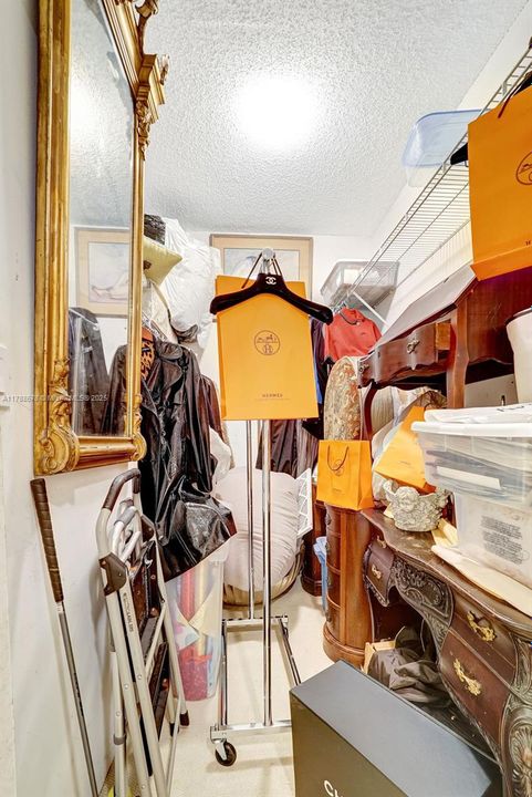 Vendido Recientemente: $795,000 (2 camas, 3 baños, 2154 Pies cuadrados)