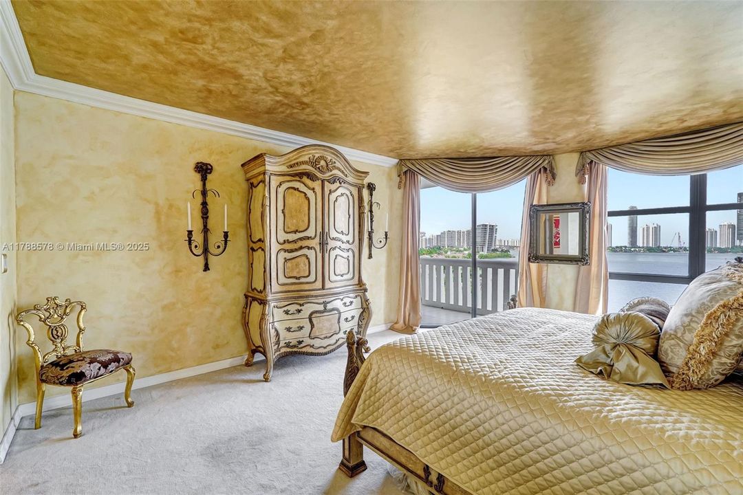 Vendido Recientemente: $795,000 (2 camas, 3 baños, 2154 Pies cuadrados)