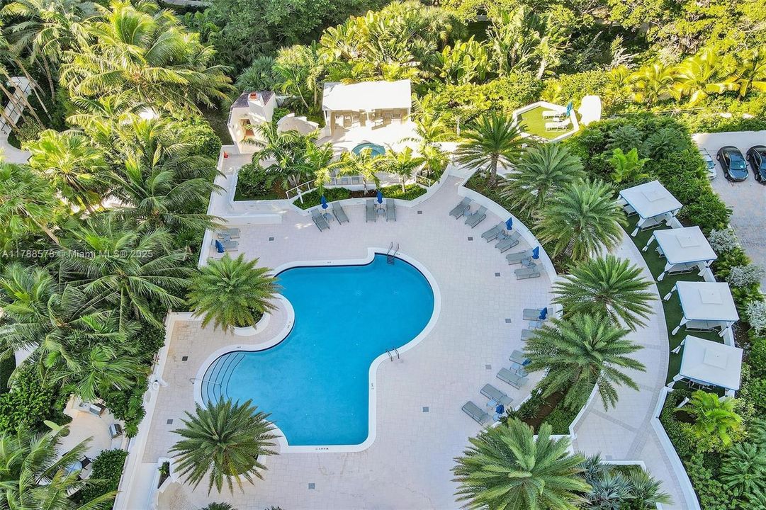 Vendido Recientemente: $795,000 (2 camas, 3 baños, 2154 Pies cuadrados)