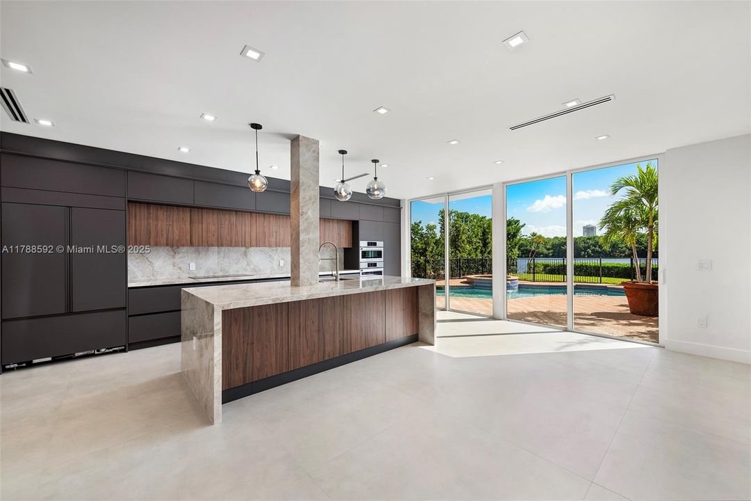 Recently Rented: $13,500 (5 beds, 5 baths, 2714 Square Feet)