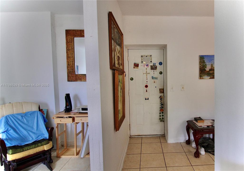 Recently Sold: $120,000 (2 beds, 1 baths, 615 Square Feet)