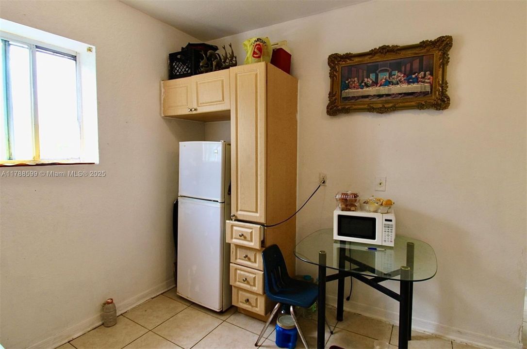 Recently Sold: $120,000 (2 beds, 1 baths, 615 Square Feet)