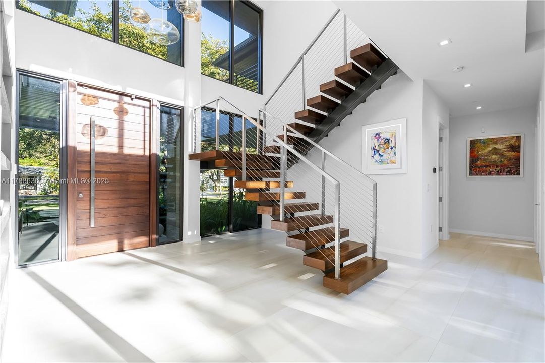 Recently Rented: $35,000 (6 beds, 6 baths, 4866 Square Feet)