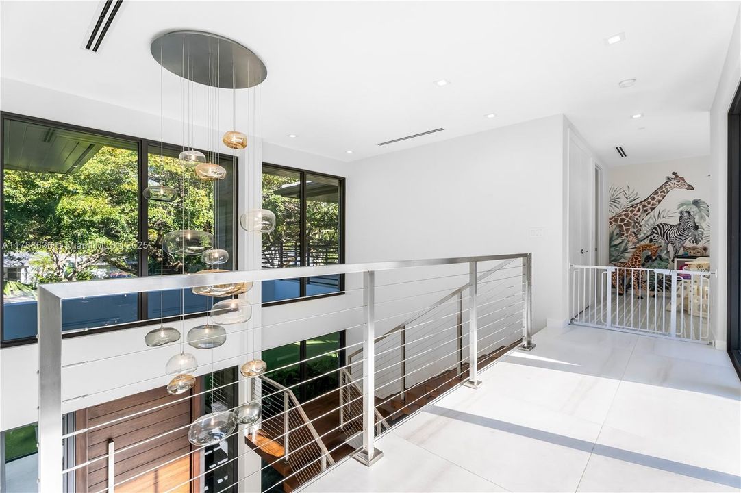 Recently Rented: $35,000 (6 beds, 6 baths, 4866 Square Feet)