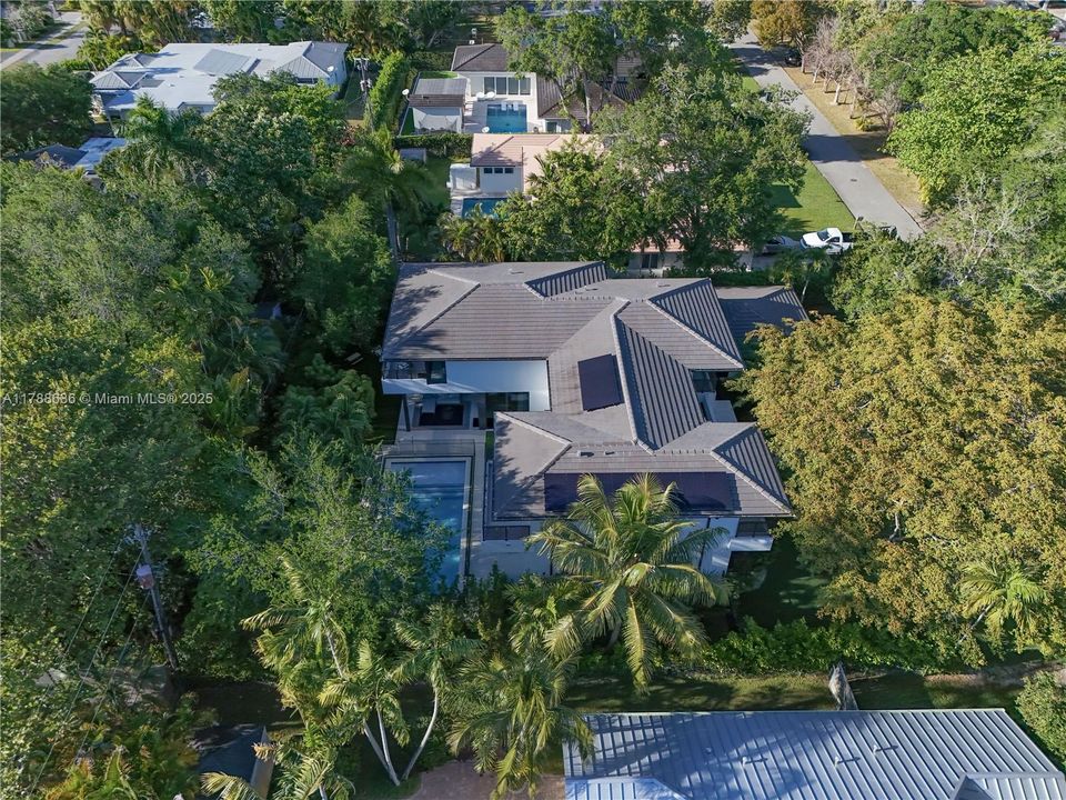 Recently Rented: $35,000 (6 beds, 6 baths, 4866 Square Feet)