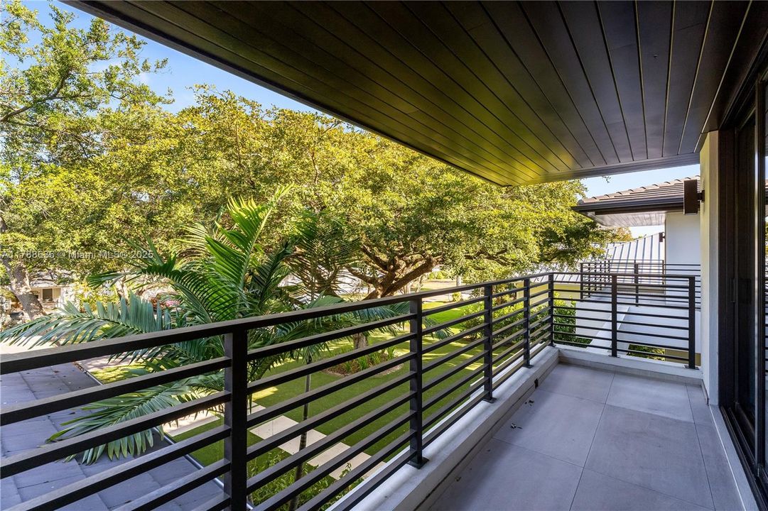 Recently Rented: $35,000 (6 beds, 6 baths, 4866 Square Feet)