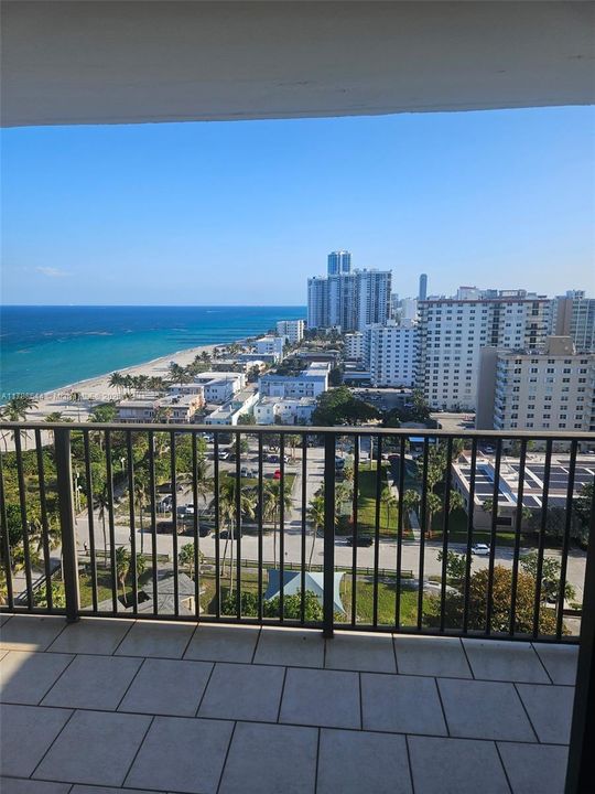 最近售出: $589,000 (3 贝兹, 2 浴室, 1990 平方英尺)