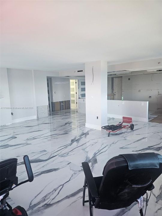 最近售出: $589,000 (3 贝兹, 2 浴室, 1990 平方英尺)