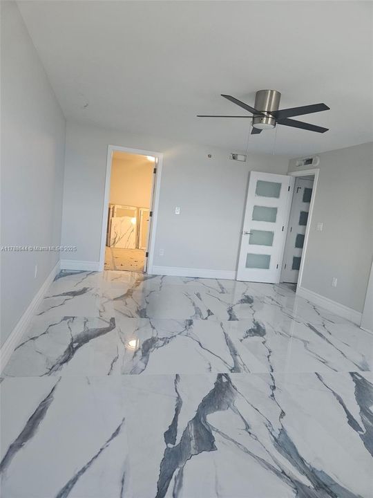 最近售出: $589,000 (3 贝兹, 2 浴室, 1990 平方英尺)