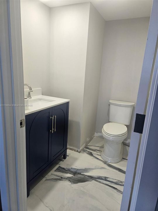 最近售出: $589,000 (3 贝兹, 2 浴室, 1990 平方英尺)