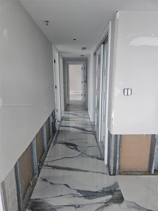 最近售出: $589,000 (3 贝兹, 2 浴室, 1990 平方英尺)