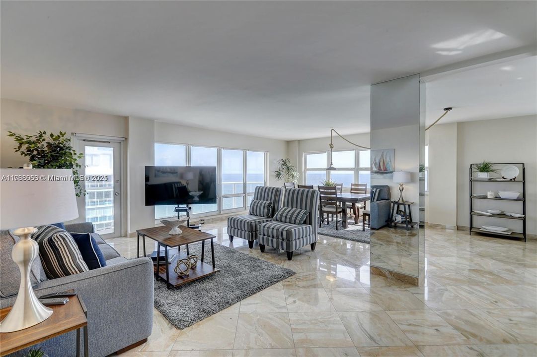 Recently Rented: $5,950 (3 beds, 2 baths, 2112 Square Feet)