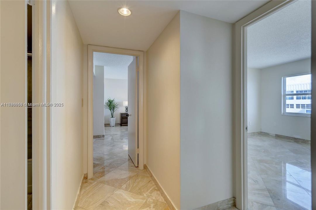 Recently Rented: $5,950 (3 beds, 2 baths, 2112 Square Feet)