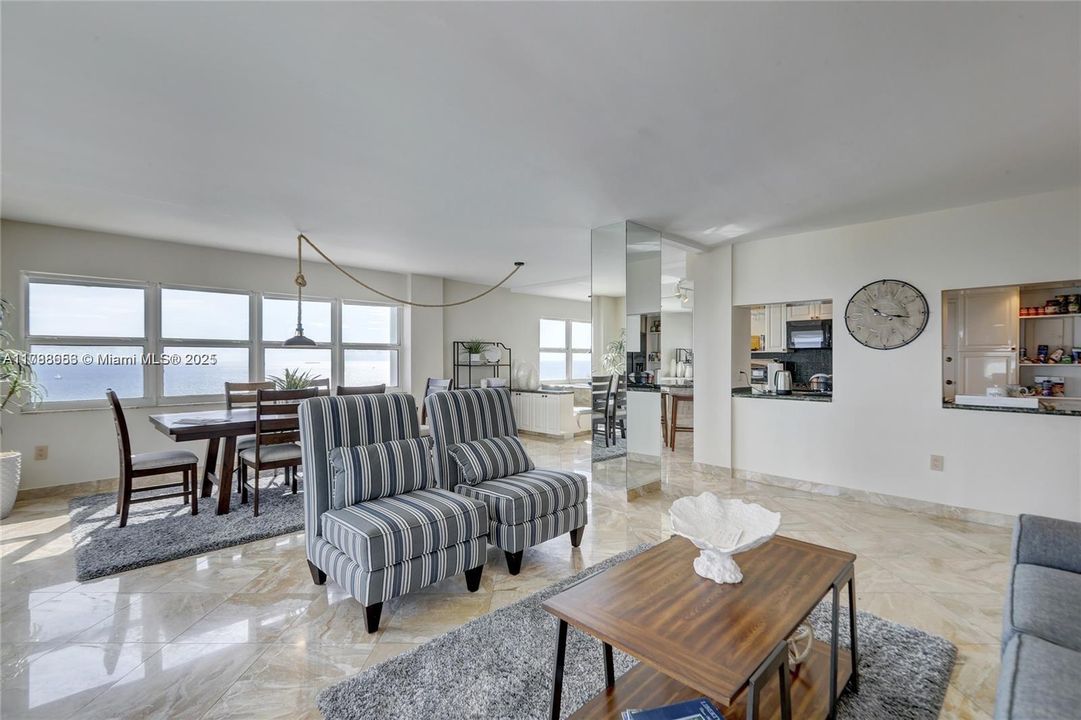 Recently Rented: $5,950 (3 beds, 2 baths, 2112 Square Feet)