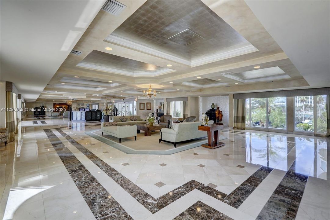 Recently Rented: $5,950 (3 beds, 2 baths, 2112 Square Feet)