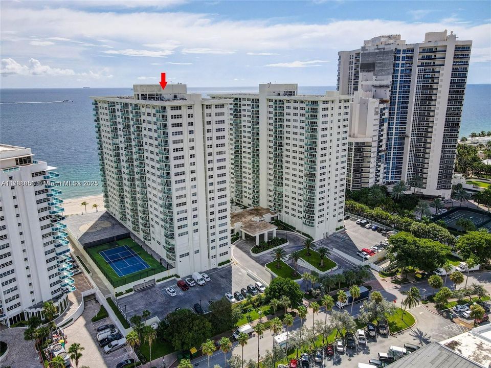 Recently Rented: $5,950 (3 beds, 2 baths, 2112 Square Feet)