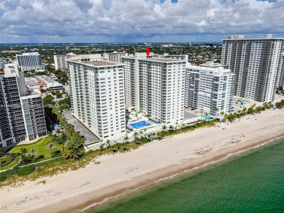 Recently Rented: $5,950 (3 beds, 2 baths, 2112 Square Feet)