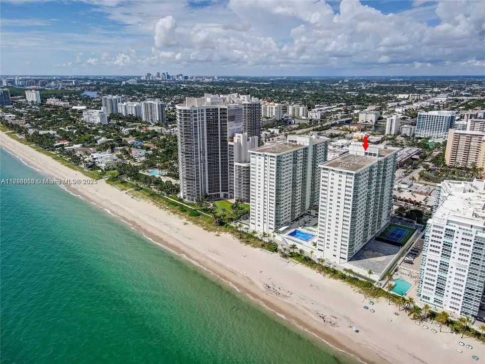 Recently Rented: $5,950 (3 beds, 2 baths, 2112 Square Feet)