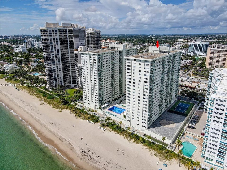 Recently Rented: $5,950 (3 beds, 2 baths, 2112 Square Feet)