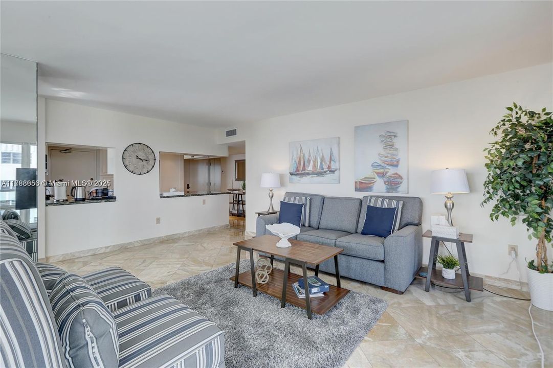 Recently Rented: $5,950 (3 beds, 2 baths, 2112 Square Feet)