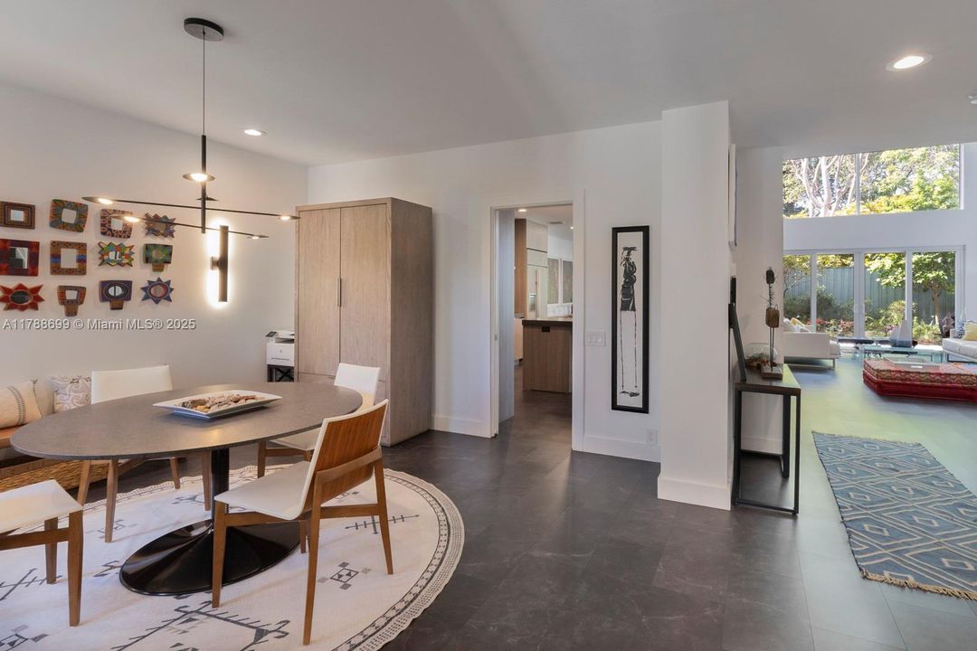 Recently Sold: $1,699,000 (3 beds, 3 baths, 2944 Square Feet)