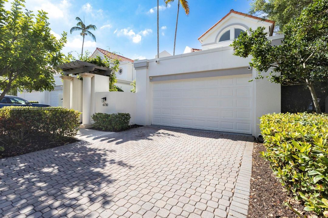 Recently Sold: $1,699,000 (3 beds, 3 baths, 2944 Square Feet)