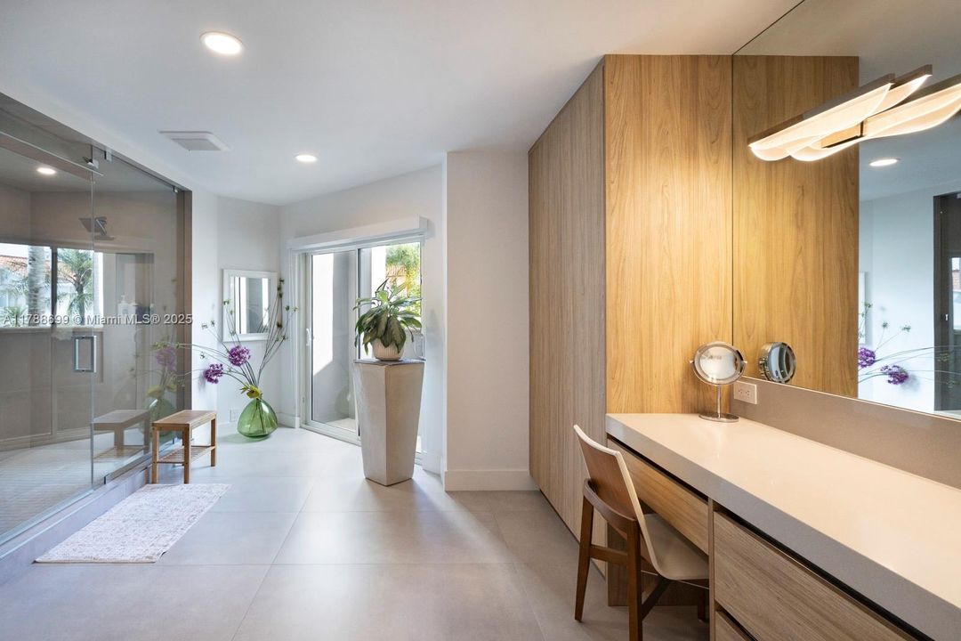 Recently Sold: $1,699,000 (3 beds, 3 baths, 2944 Square Feet)