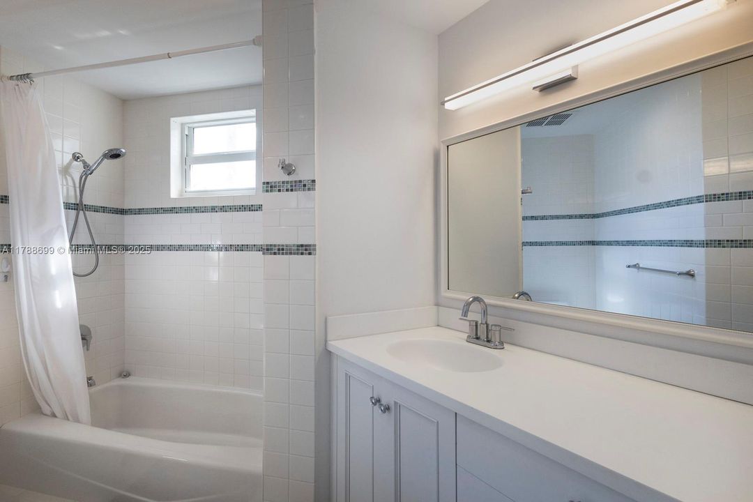 Recently Sold: $1,699,000 (3 beds, 3 baths, 2944 Square Feet)