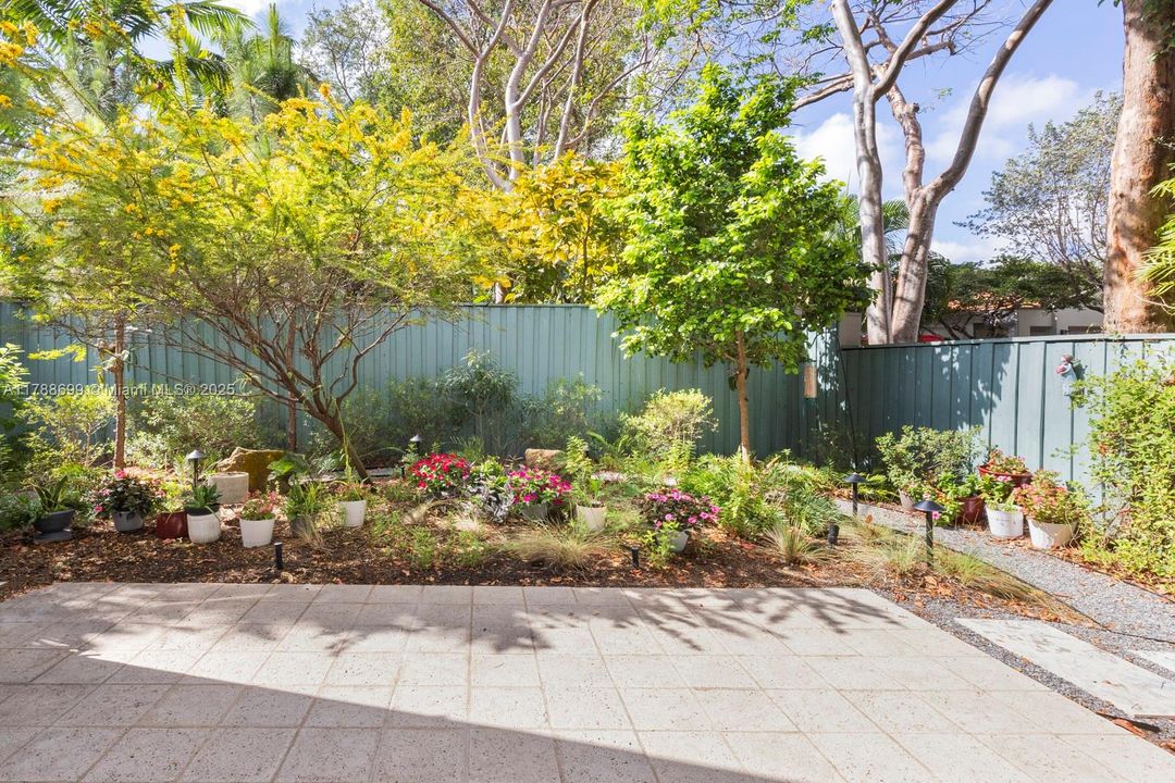 Recently Sold: $1,699,000 (3 beds, 3 baths, 2944 Square Feet)