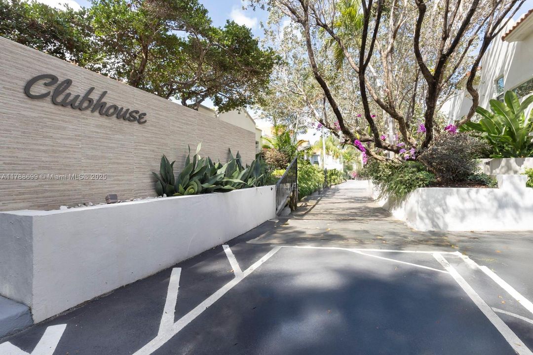 Recently Sold: $1,699,000 (3 beds, 3 baths, 2944 Square Feet)
