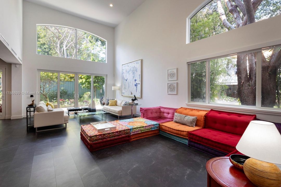 Recently Sold: $1,699,000 (3 beds, 3 baths, 2944 Square Feet)