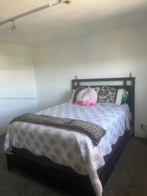 待售: $320,000 (3 贝兹, 2 浴室, 1925 平方英尺)