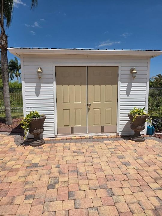 待售: $275,000 (8.00 acres)