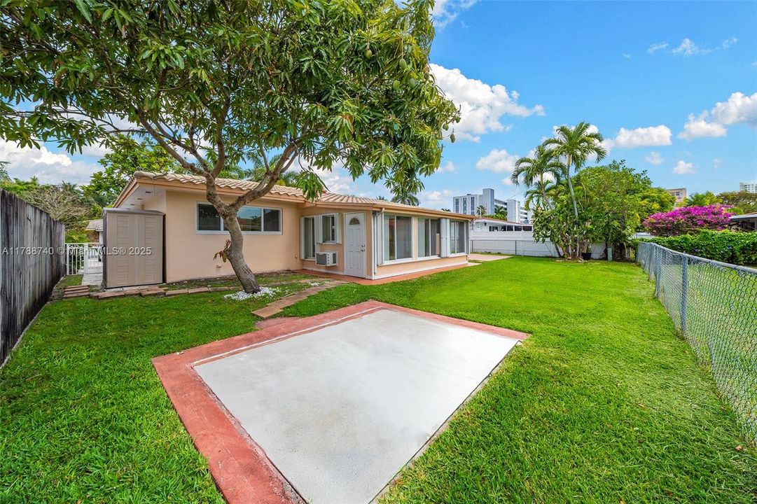 Vendido Recientemente: $639,000 (2 camas, 2 baños, 1676 Pies cuadrados)