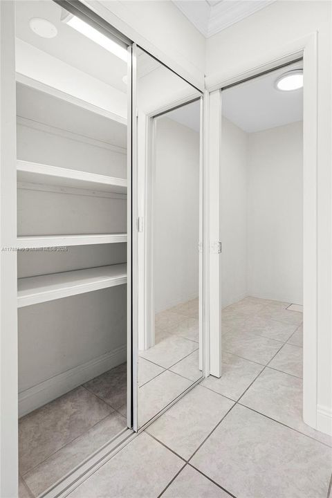 Vendido Recientemente: $639,000 (2 camas, 2 baños, 1676 Pies cuadrados)