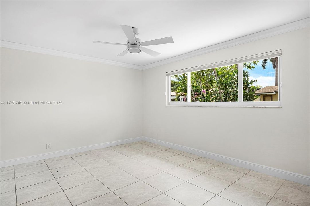 Vendido Recientemente: $639,000 (2 camas, 2 baños, 1676 Pies cuadrados)