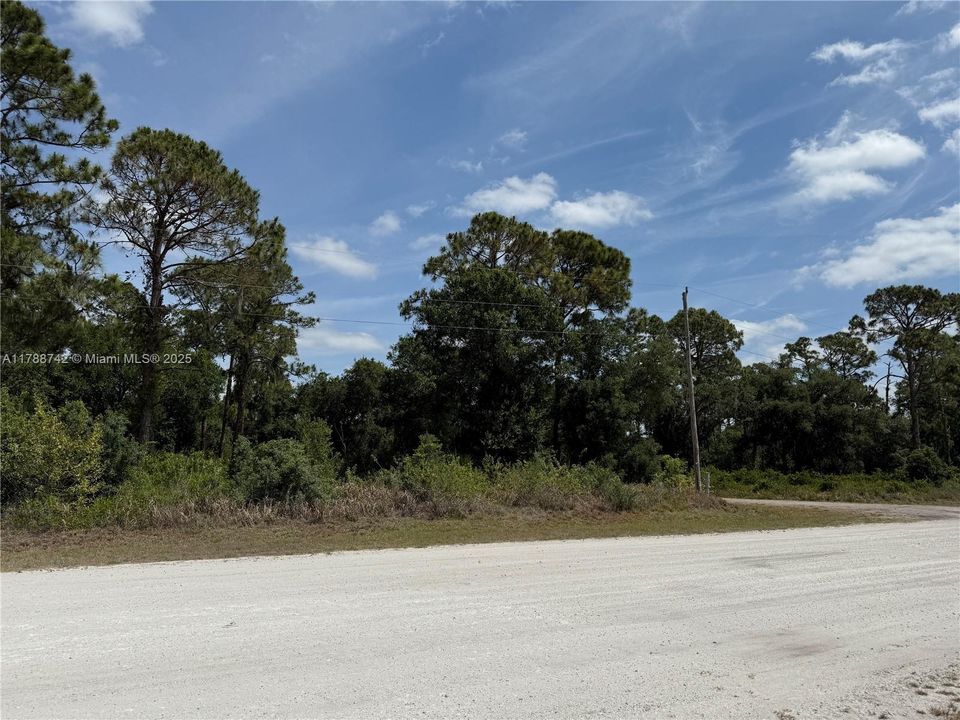 Недавно продано: $52,500 (1.28 acres)