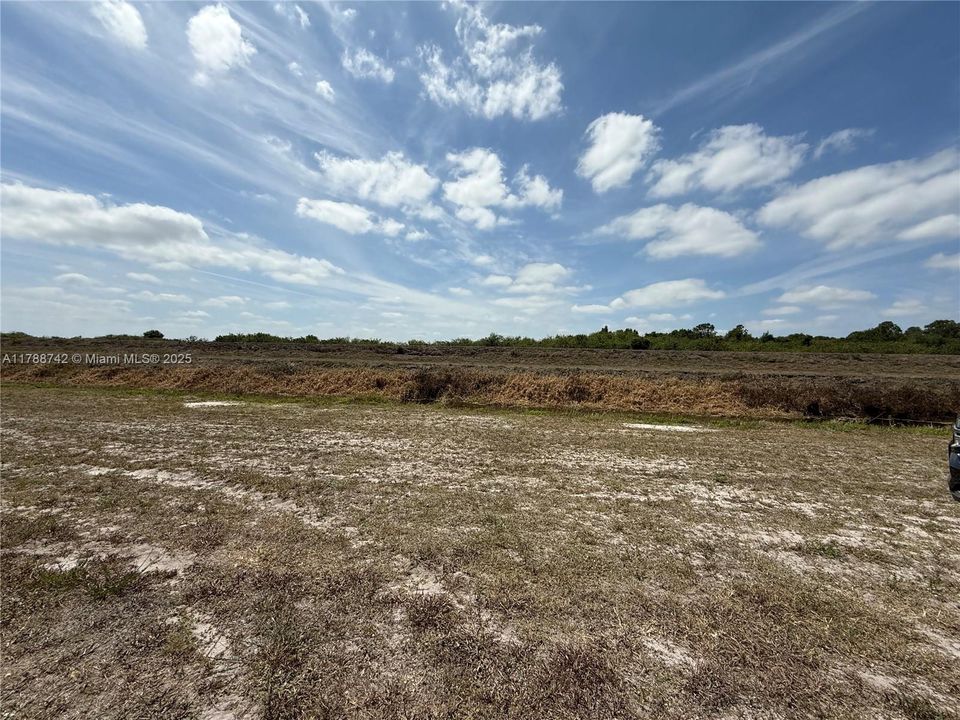 Недавно продано: $52,500 (1.28 acres)