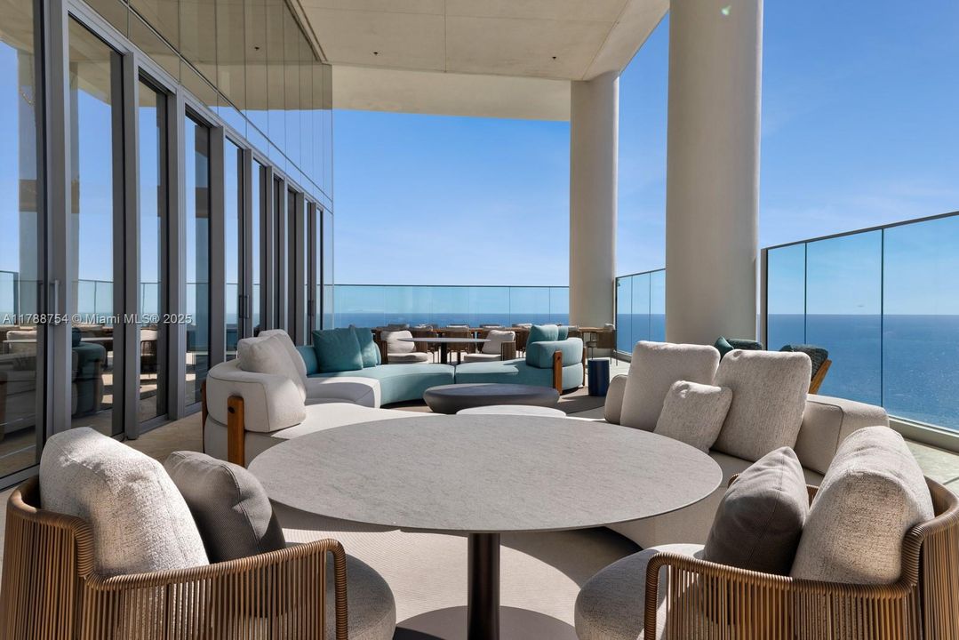 На продажу: $29,750,000 (6 спален, 7 ванн, 6915 Квадратных фут)