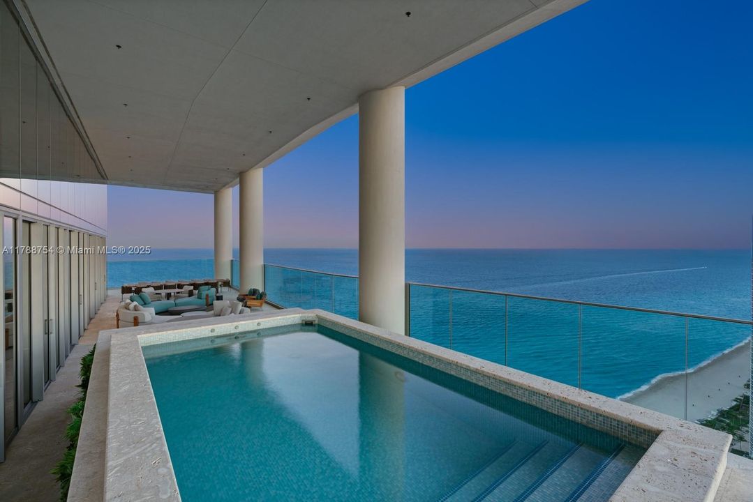 На продажу: $29,750,000 (6 спален, 7 ванн, 6915 Квадратных фут)